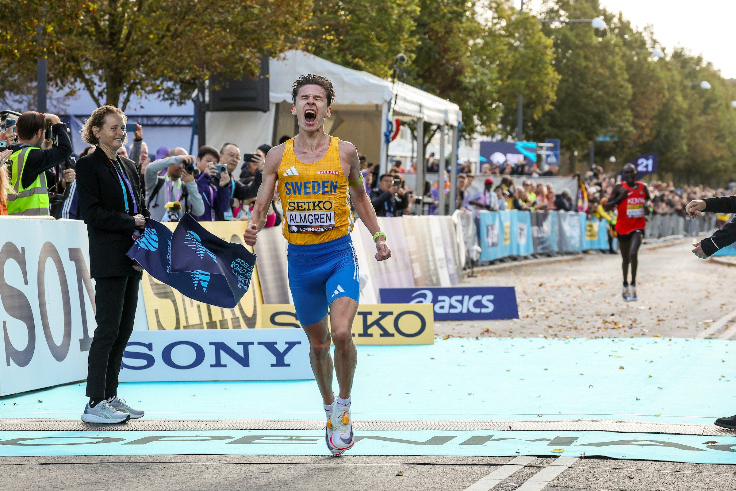 Andreas Almgren setting European Record and winning half-marathon at 2026 World Athletics Road Running Championships in Copenhagen. Photo: Kevin Morris